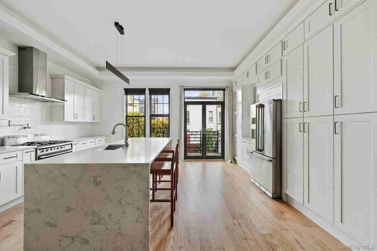 170 Schaefer St #TH1 - Photo 3 of 17