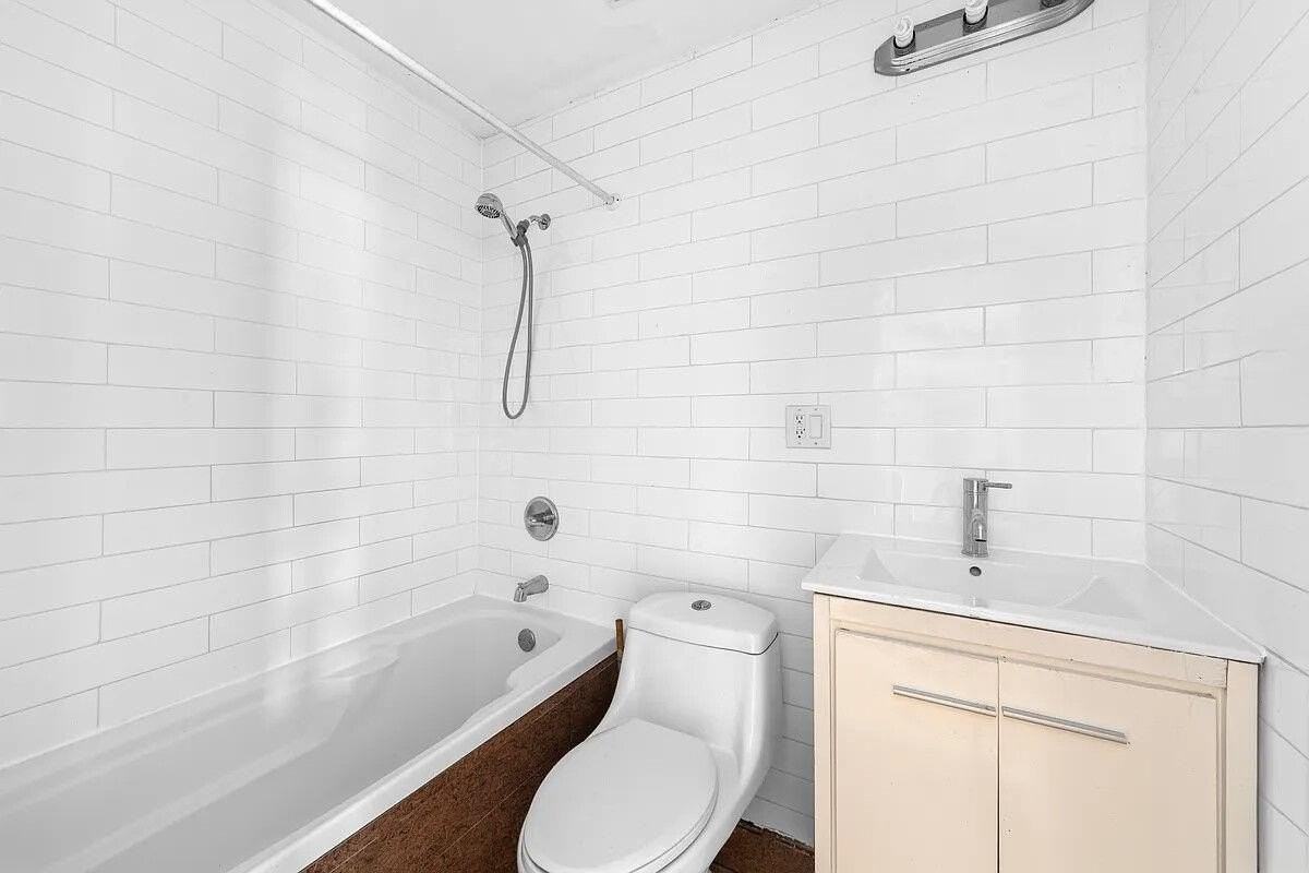 2311 Cortelyou Rd #2 - Photo 4 of 5