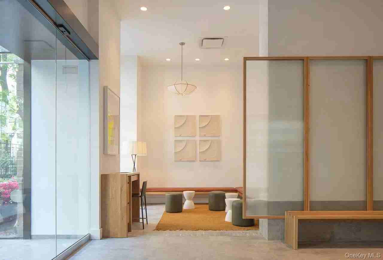 234 E 46th St #404 - Photo 7 of 12