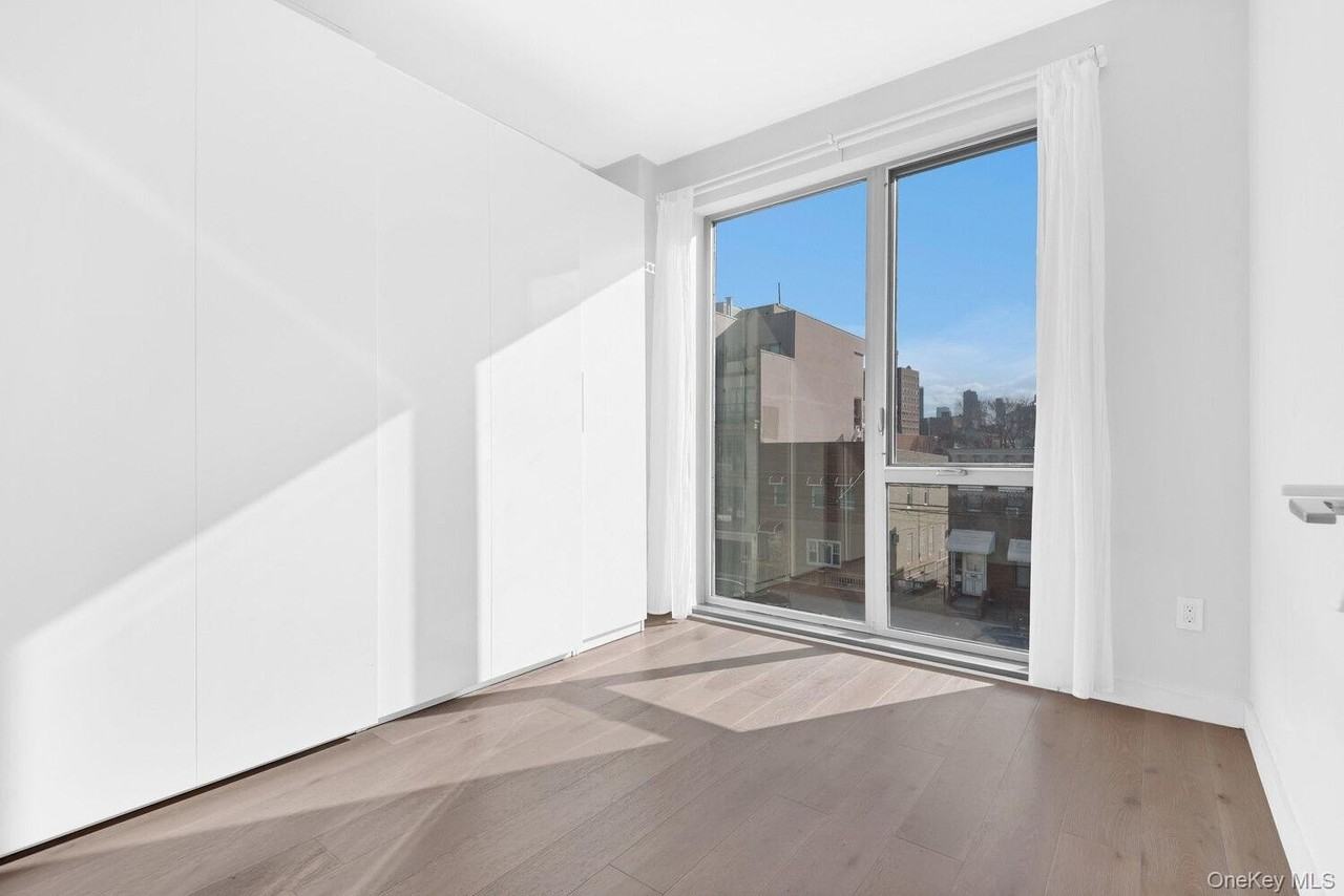 1433 31st Ave #3F - Photo 7 of 12