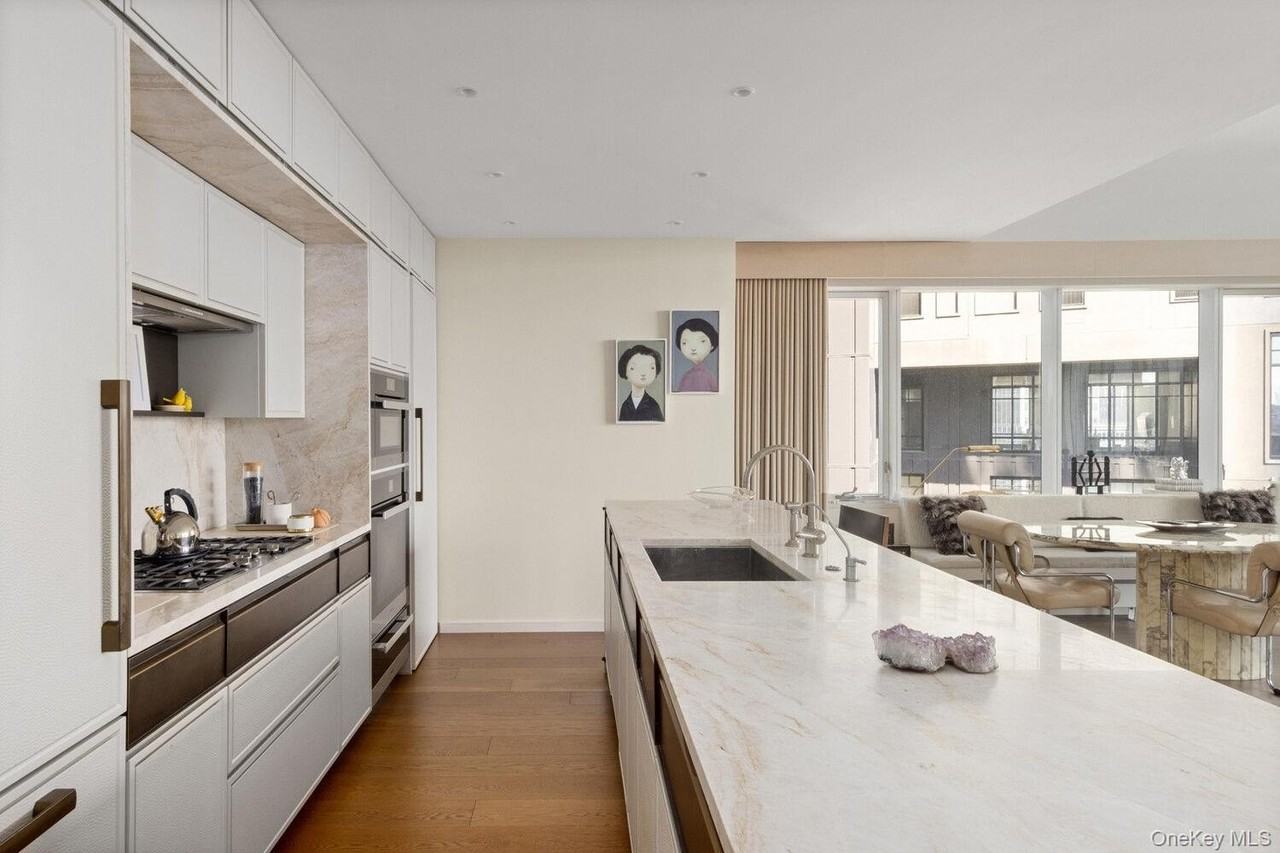 5 Beekman St #21A - Photo 3 of 10