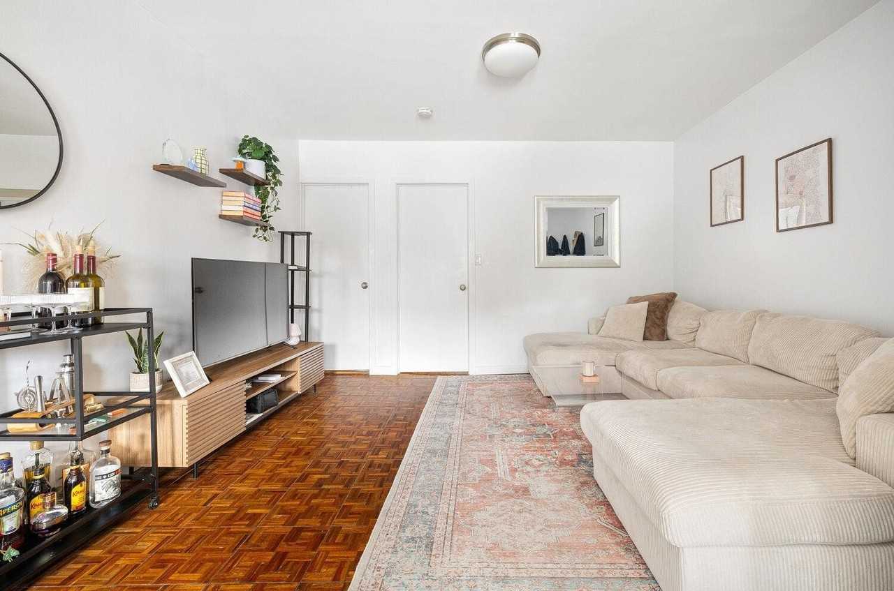 238 5th St #3 - Photo 4 of 14