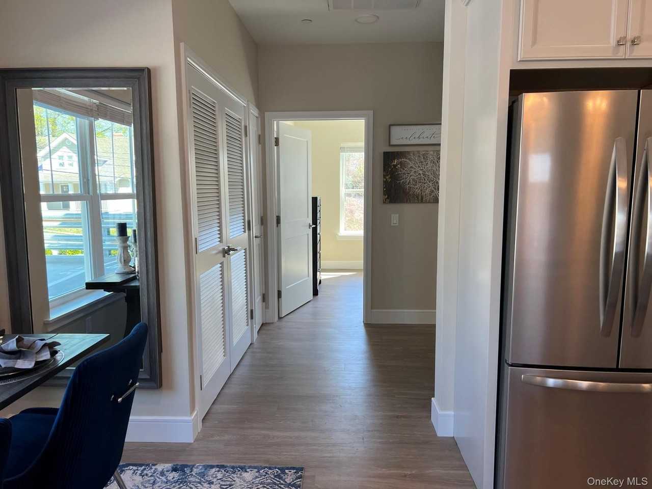 1080 New York Ave #206 - Photo 3 of 10