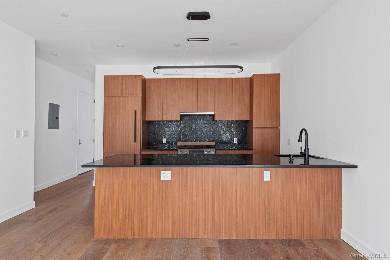 177 Smith St #2A