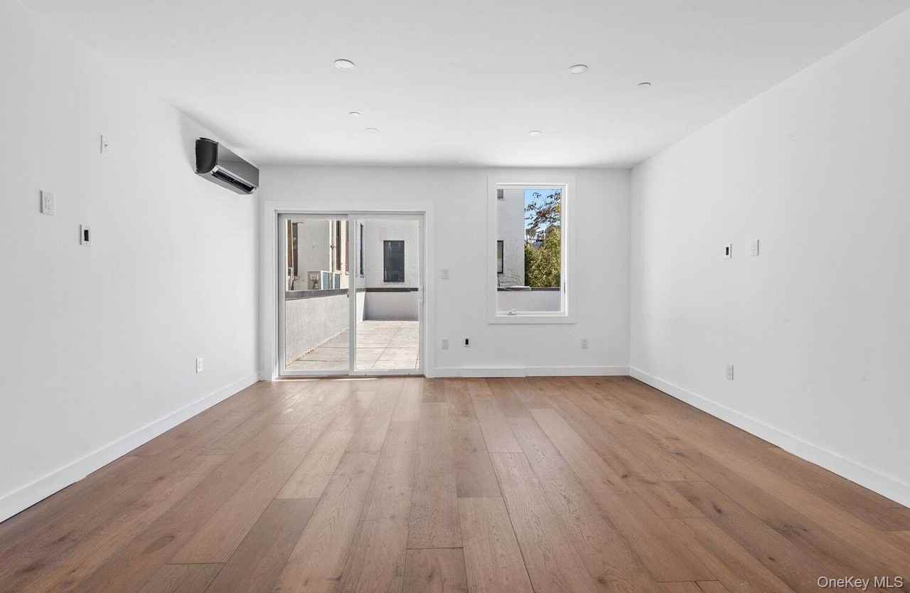 177 Smith St #2A - Photo 4 of 16