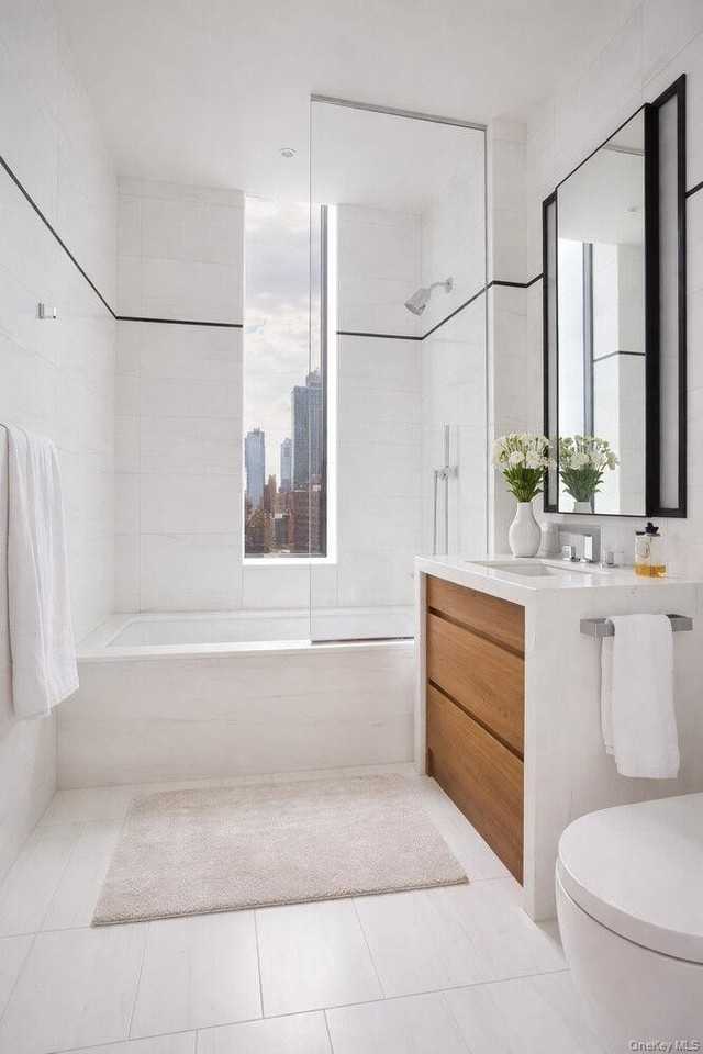 277 5th Ave #21A - Photo 6 of 13