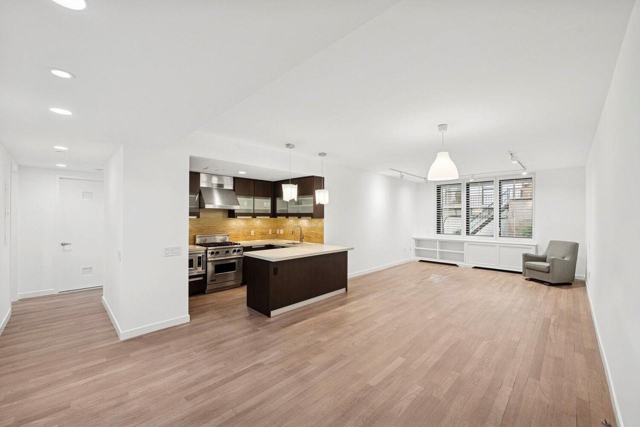 50 W 15th St #2D - Photo 4 of 17