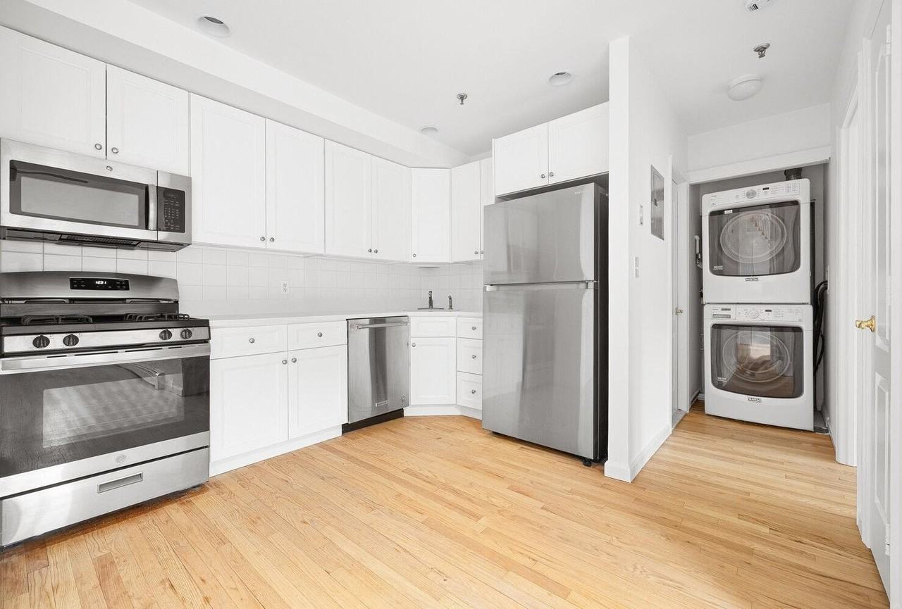 125 Bergen St #3C - Photo 4 of 15