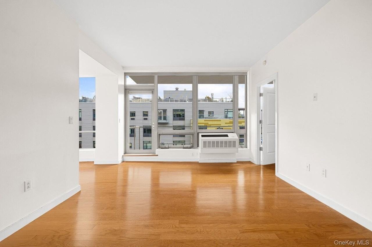 4815 11th St #11B - Photo 2 of 14