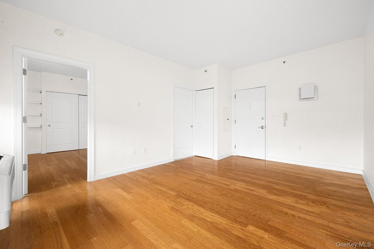 4815 11th St #11B - Photo 4 of 14