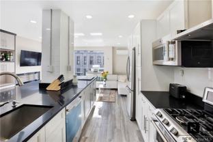 2360 Amsterdam Ave #6A - Photo 1 of 1