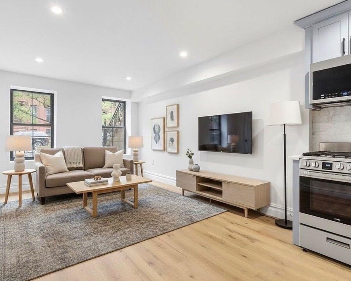 612 Hancock St #1 - Photo 2 of 10
