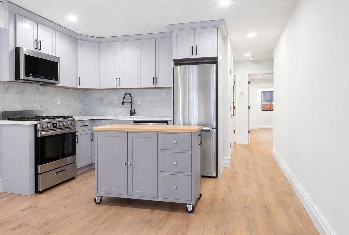 612 Hancock St #1 - Photo 3 of 10