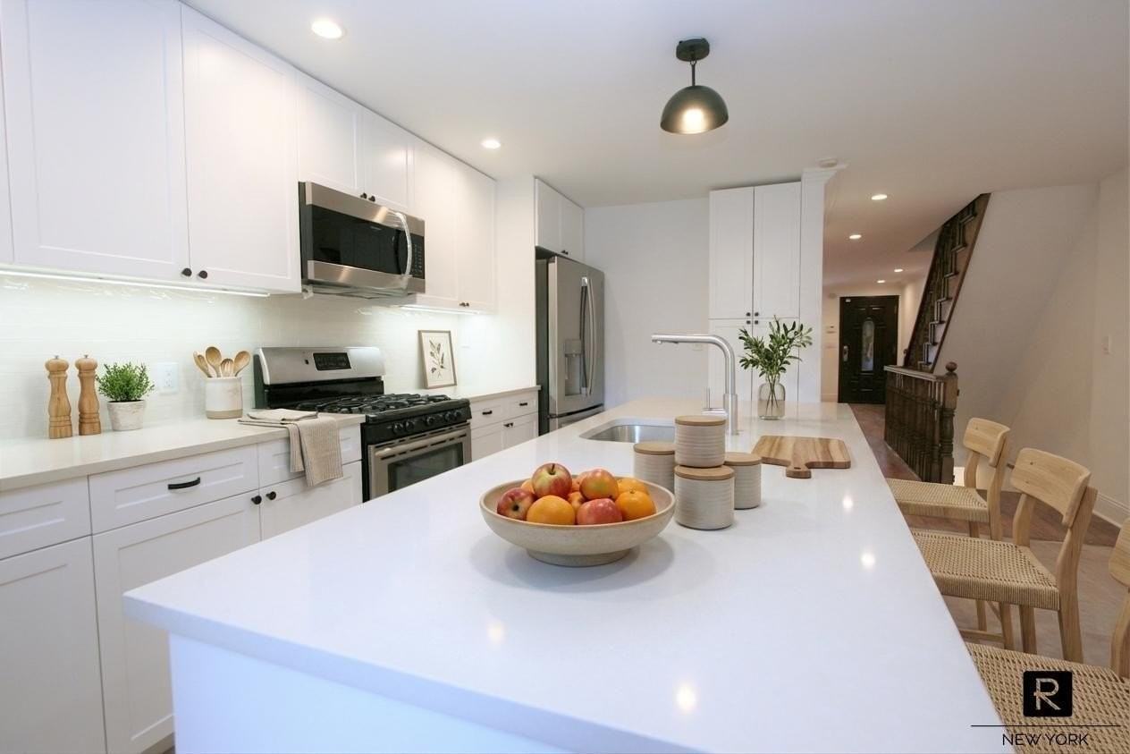 58 6th Ave #1 - Photo 3 of 18