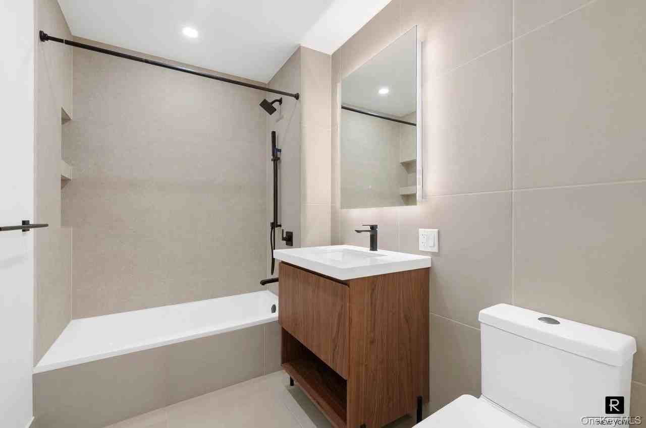 30 Bushwick Ave #4D - Photo 5 of 8