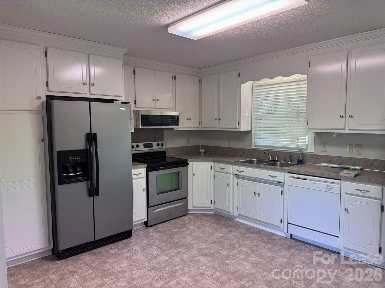 3664 Wyant Rd - Photo 7 of 27