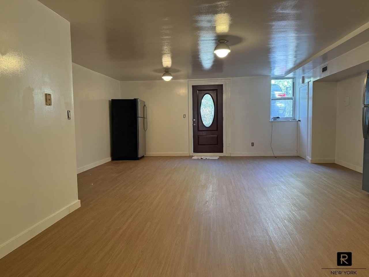 68 Sharon St #1 - Photo 5 of 9