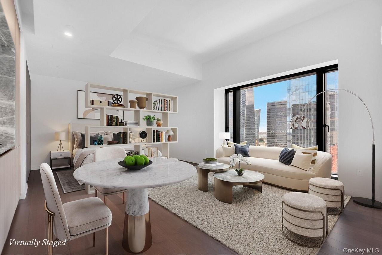 125 Greenwich St #62H - Photo 2 of 10