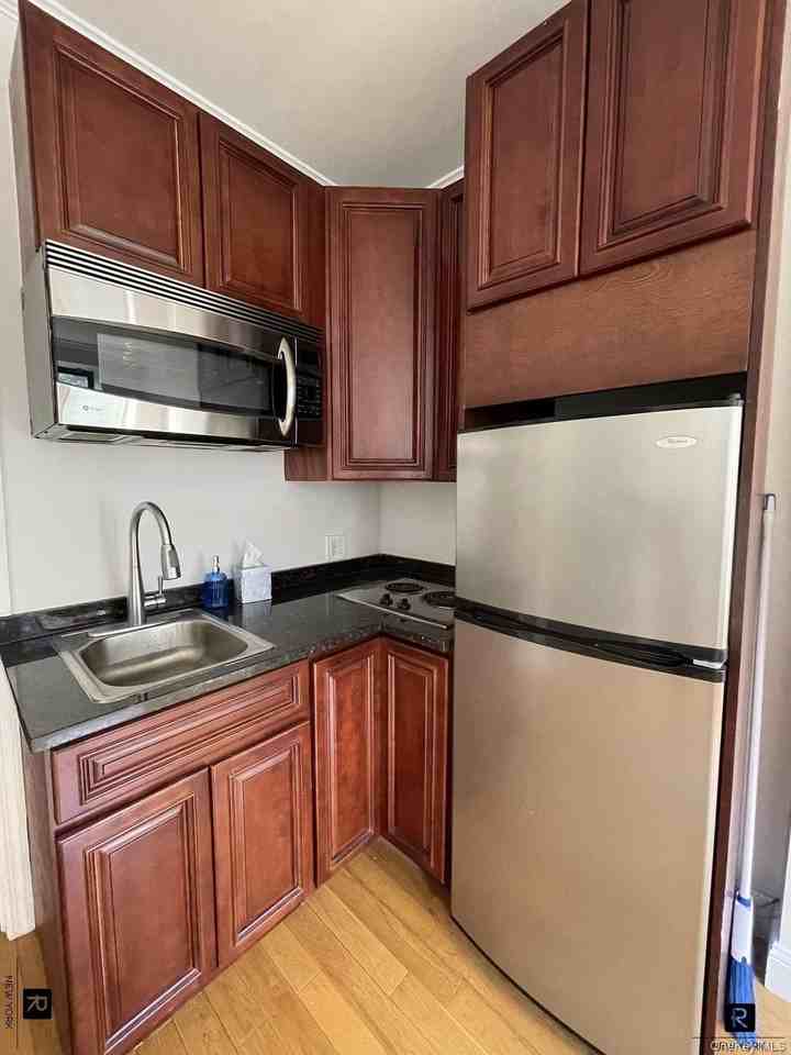 325 E 90th St #5FE - Photo 3 of 12