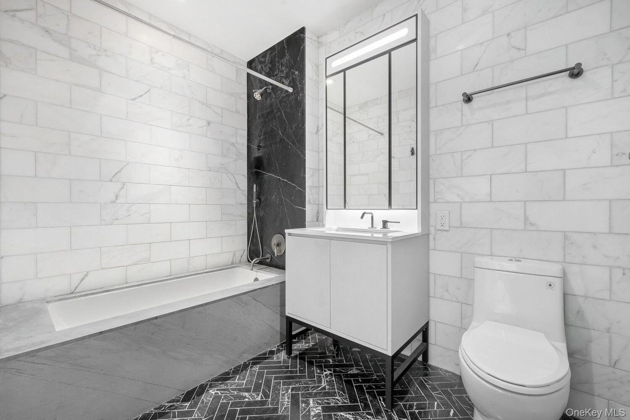 959 1st Ave #6X - Photo 7 of 12