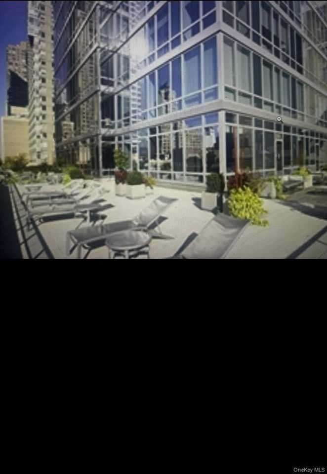 247 W 46th St #2206 - Photo 3 of 14