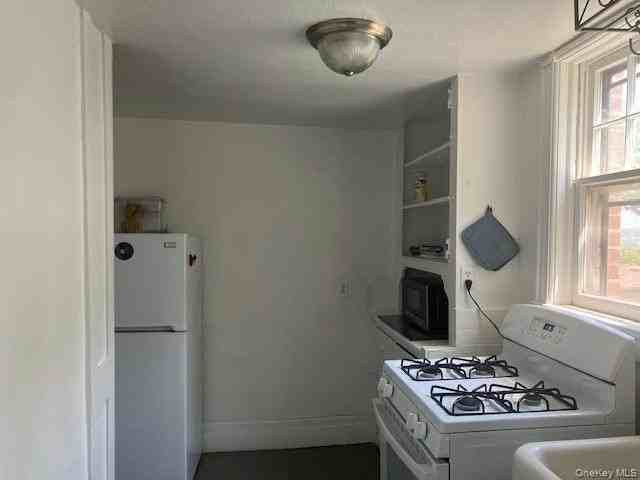 378 Sea Cliff Ave #3 - Photo 6 of 8