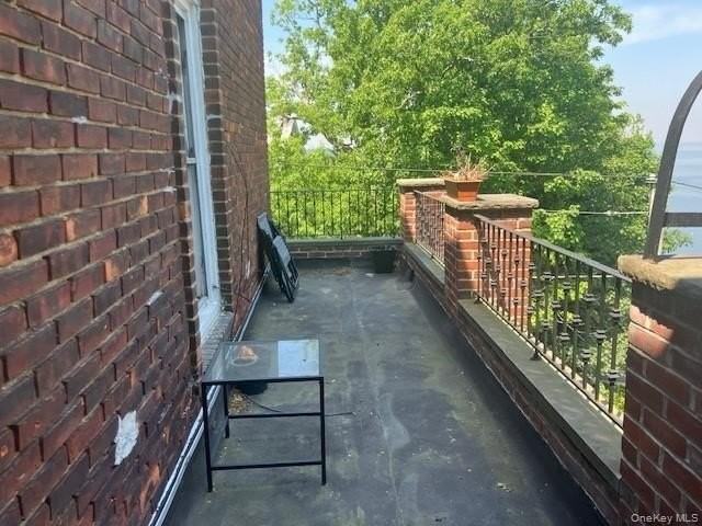 378 Sea Cliff Ave #3 - Photo 7 of 8