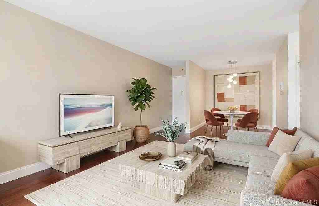 212 E 47th St #24A