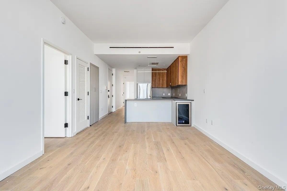 186 Huron St #3B - Photo 2 of 16