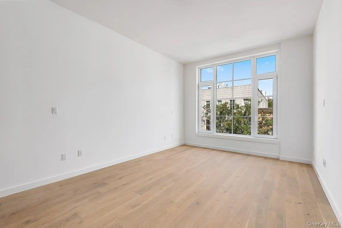 186 Huron St #3B - Photo 3 of 16