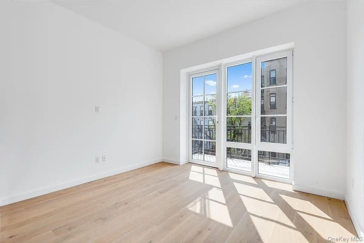 186 Huron St #3B - Photo 6 of 16