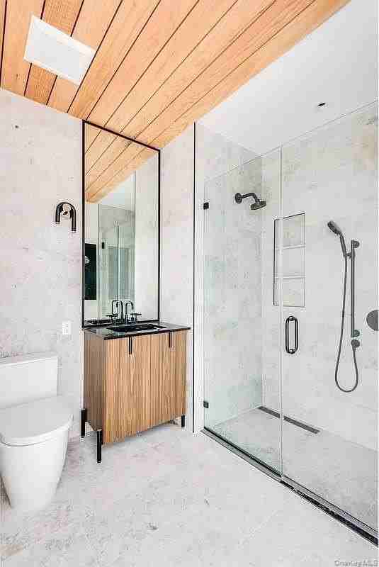 186 Huron St #3B - Photo 7 of 16