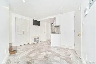 226 W 13th St #1R - Photo 1 of 1