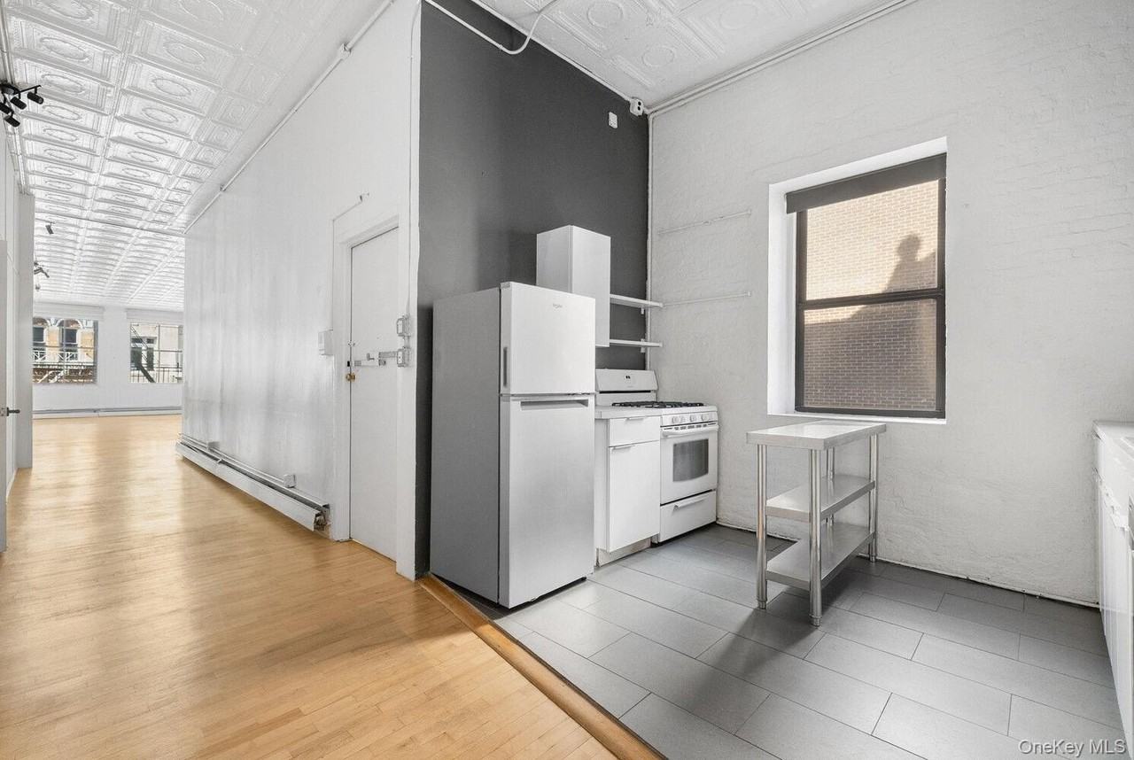 78 Grand St #4 - Photo 5 of 9