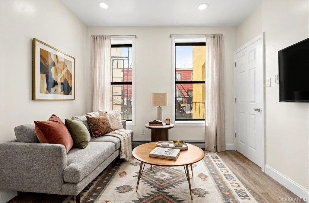 15 N Elliott Pl #2 - Photo 2 of 6