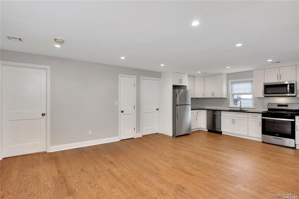 14 Avenue A #2 - Photo 4 of 11