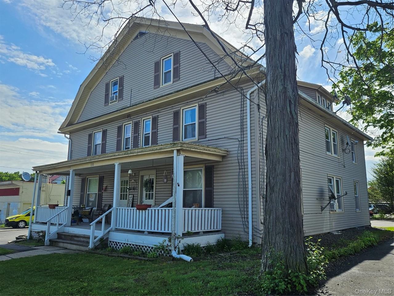 130 Maple Ave - Photo 2 of 2