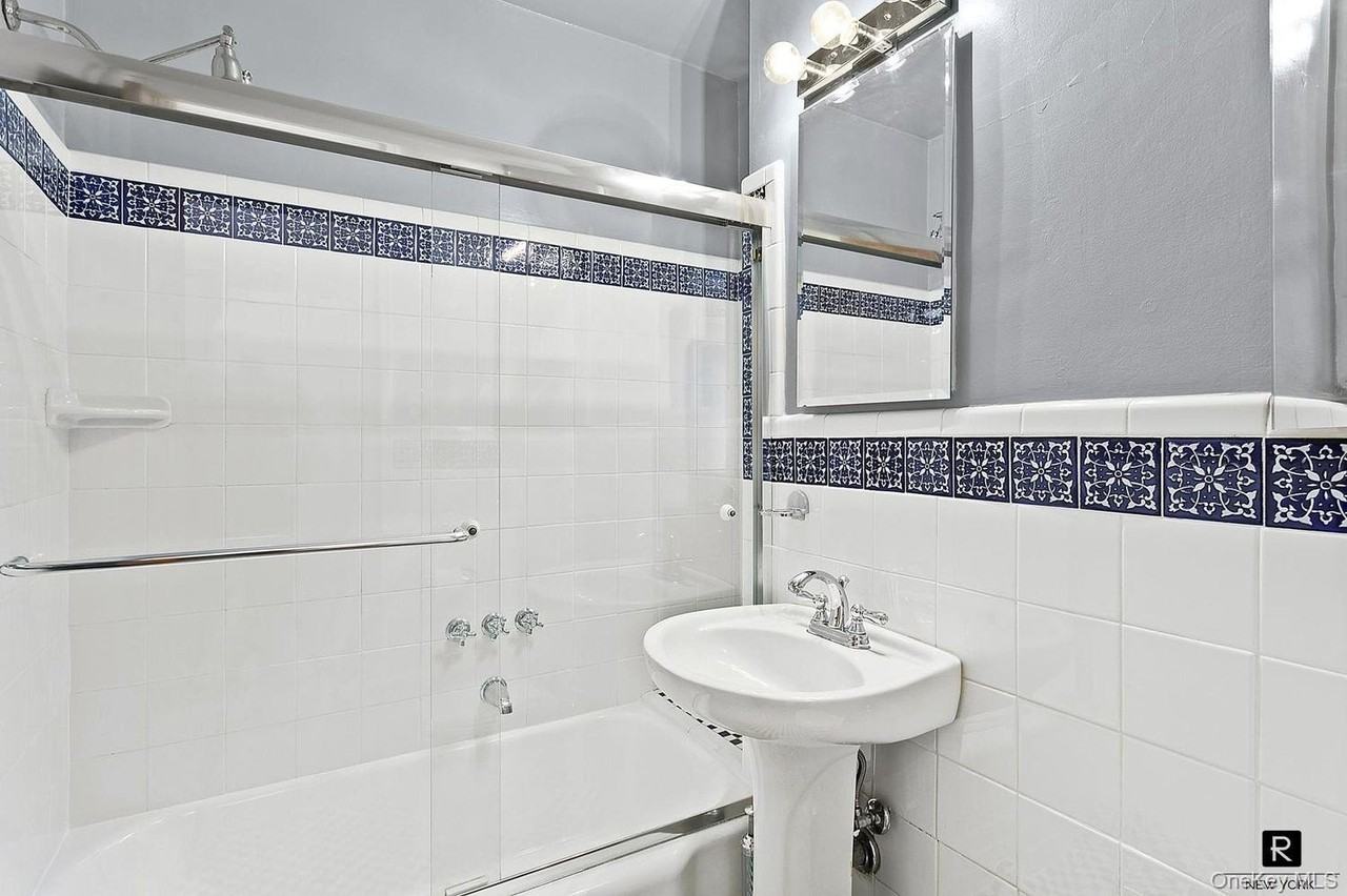 350 E 30th St #6Y - Photo 4 of 4
