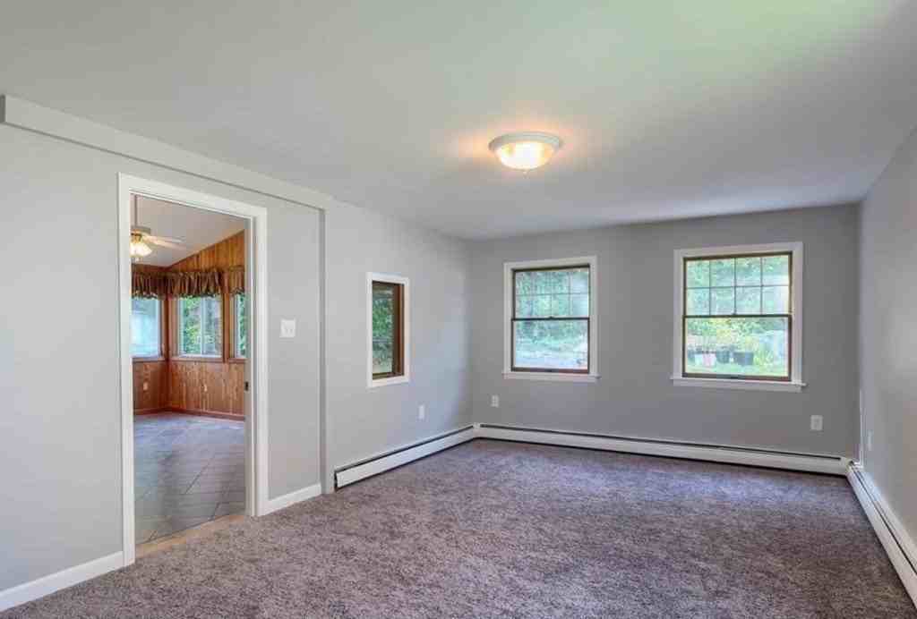 142 E Meadow Rd - Photo 5 of 28