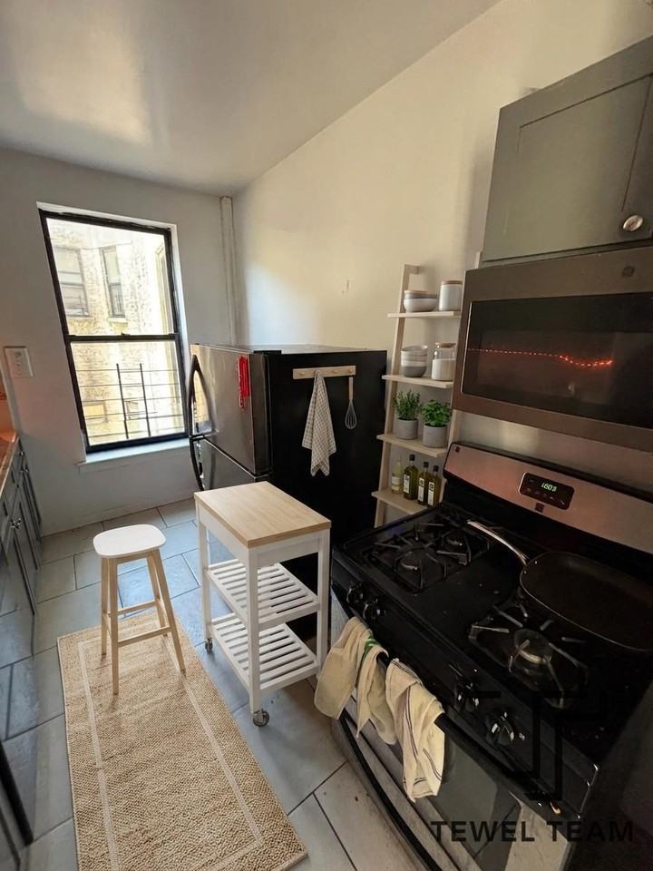 629 West 135th Street #54 - Photo 3 of 10