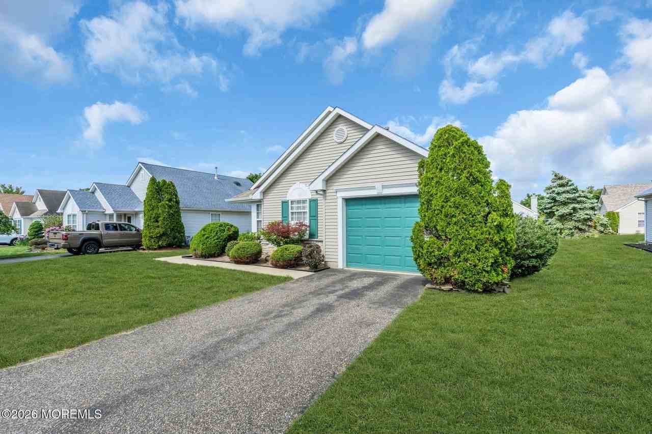 3178 Dillon Ln - Photo 6 of 34
