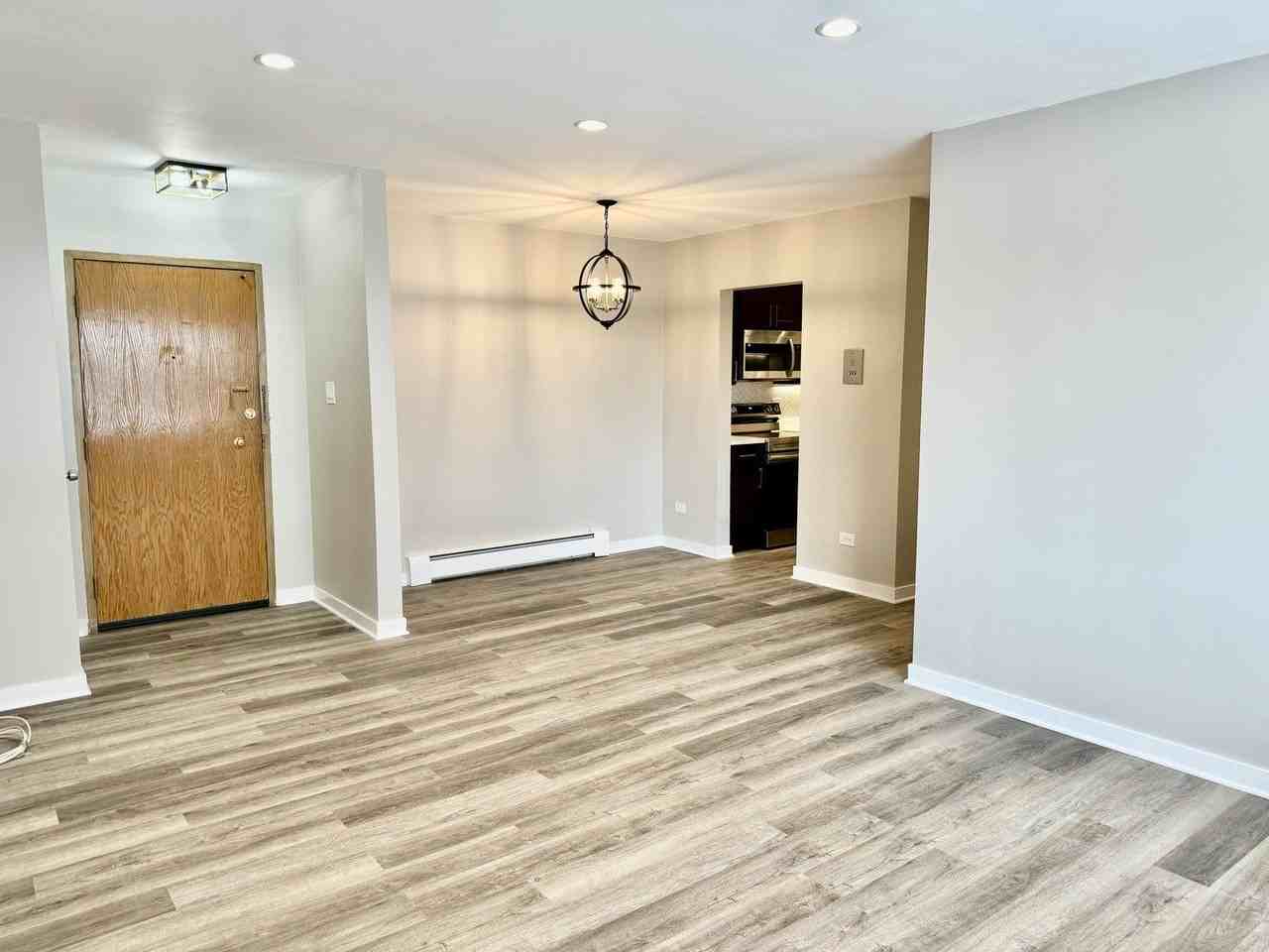 938 North Blvd #402 - Photo 6 of 18