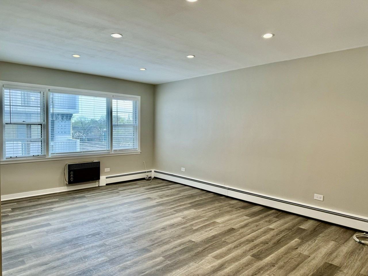 938 North Blvd #402 - Photo 7 of 18
