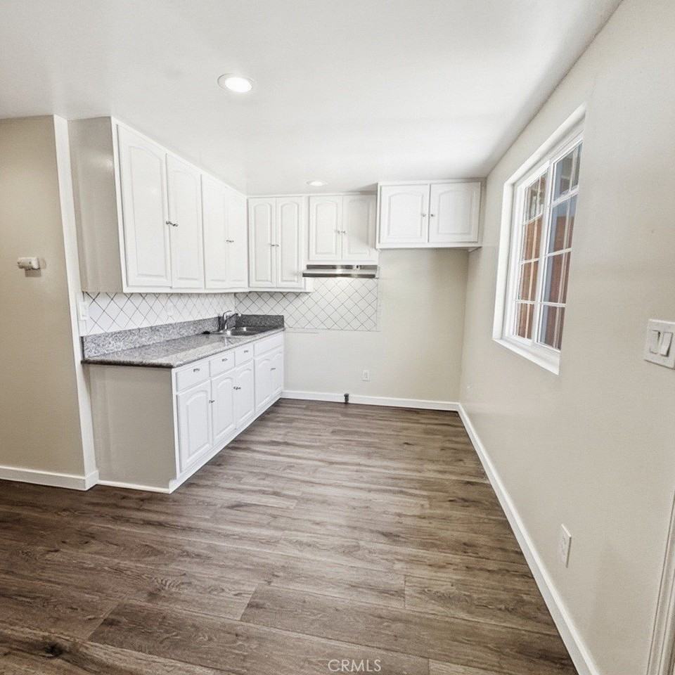 6320 10th Ave #A - Photo 5 of 11