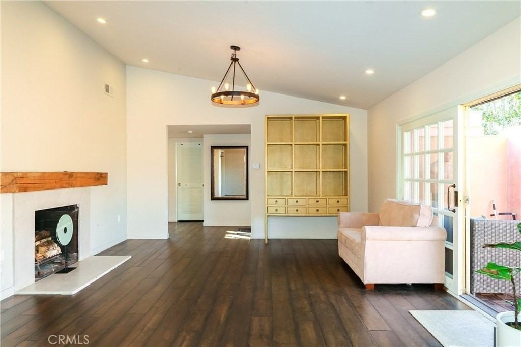 10198 El Monterey Ave - Photo 3 of 29