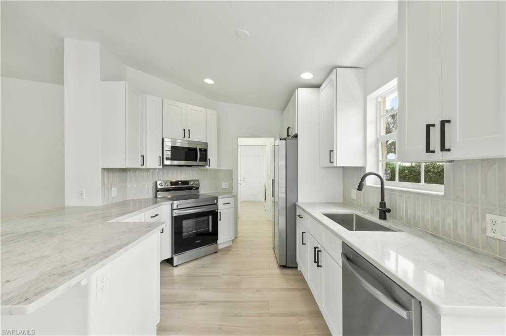 28050 Boccaccio Way - Photo 6 of 25