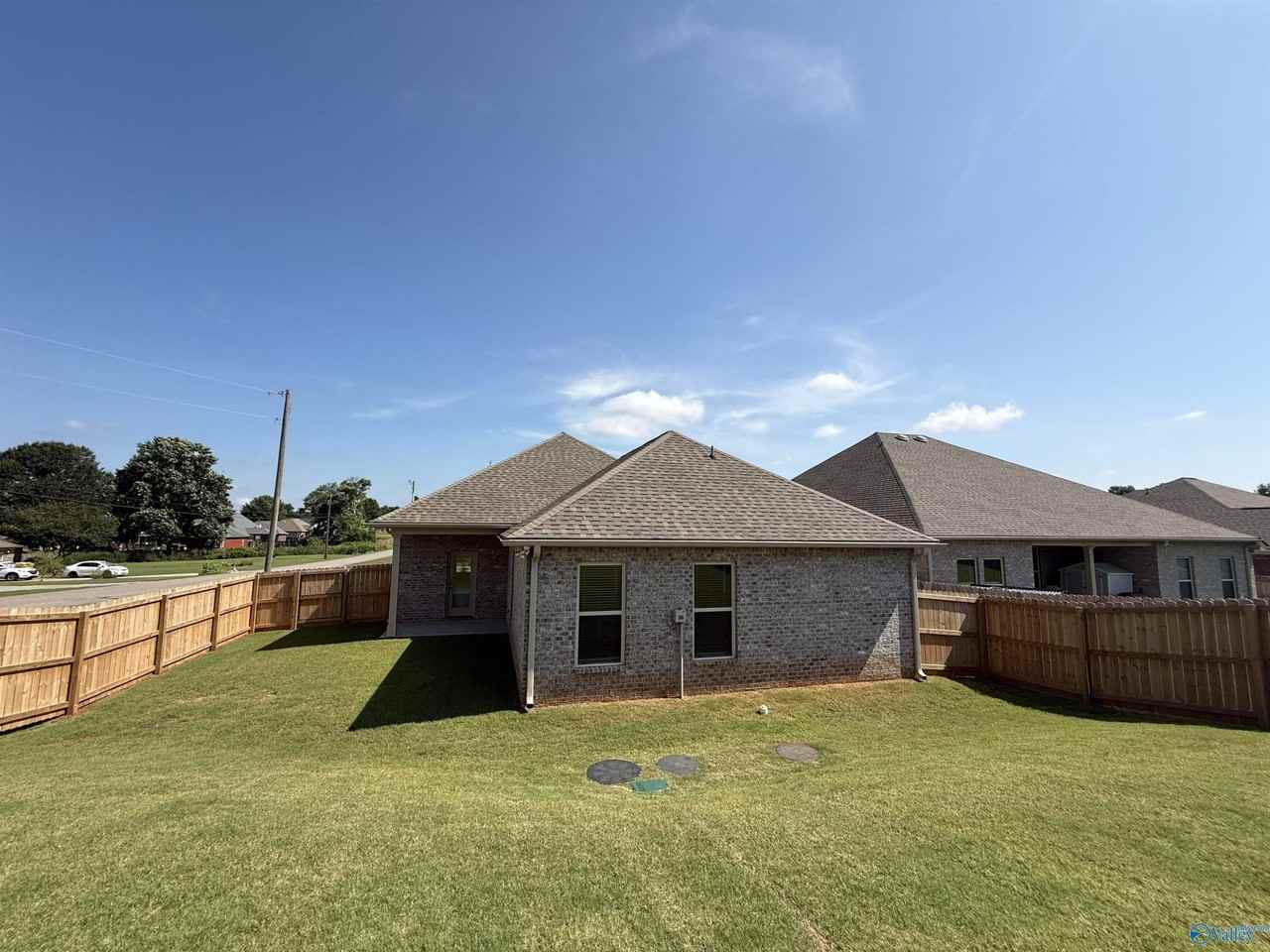 24008 Quints Dr - Photo 4 of 37