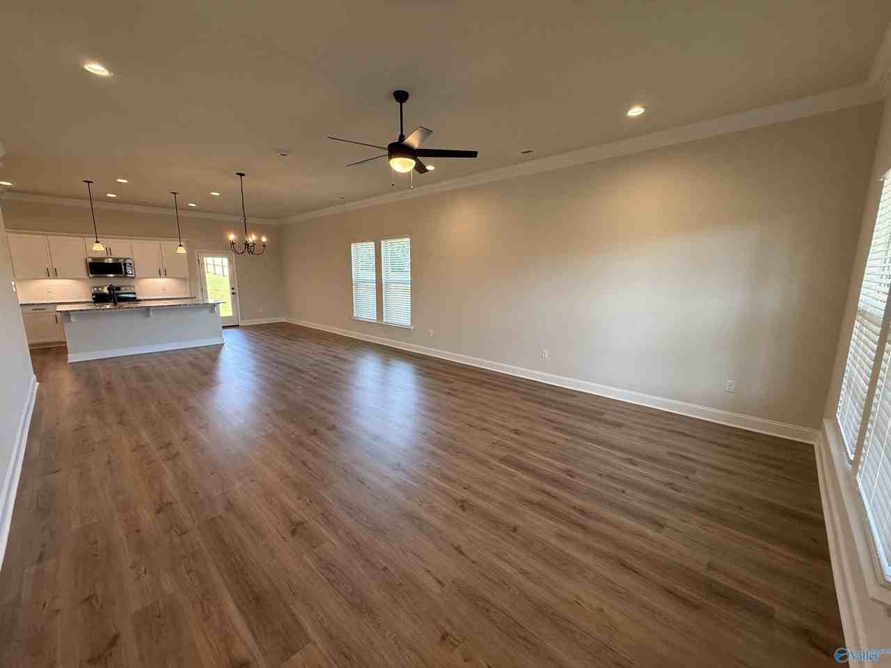 24008 Quints Dr - Photo 5 of 37