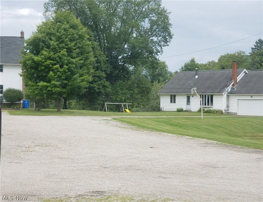 12765 Butternut Rd - Photo 2 of 28