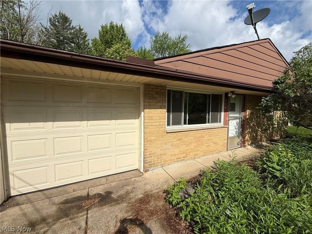 9214 Blueberry Ln - Photo 2 of 26